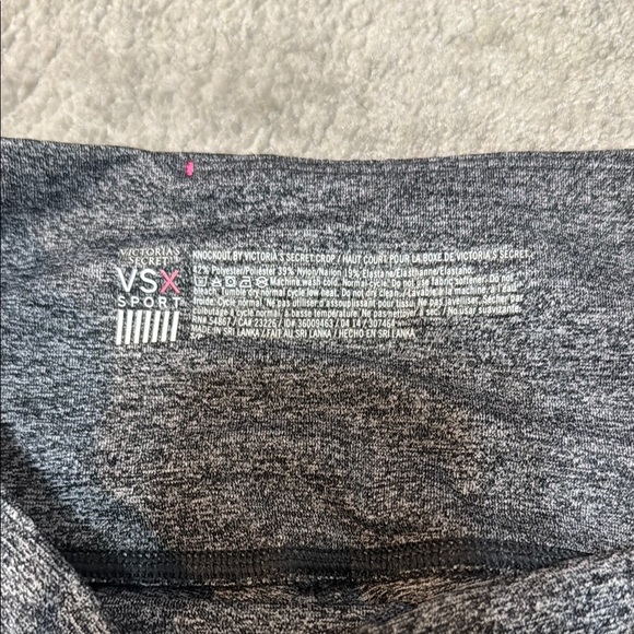 Victoria's Secret Gray Heathered Capri Leggings - Picture 2 of 3